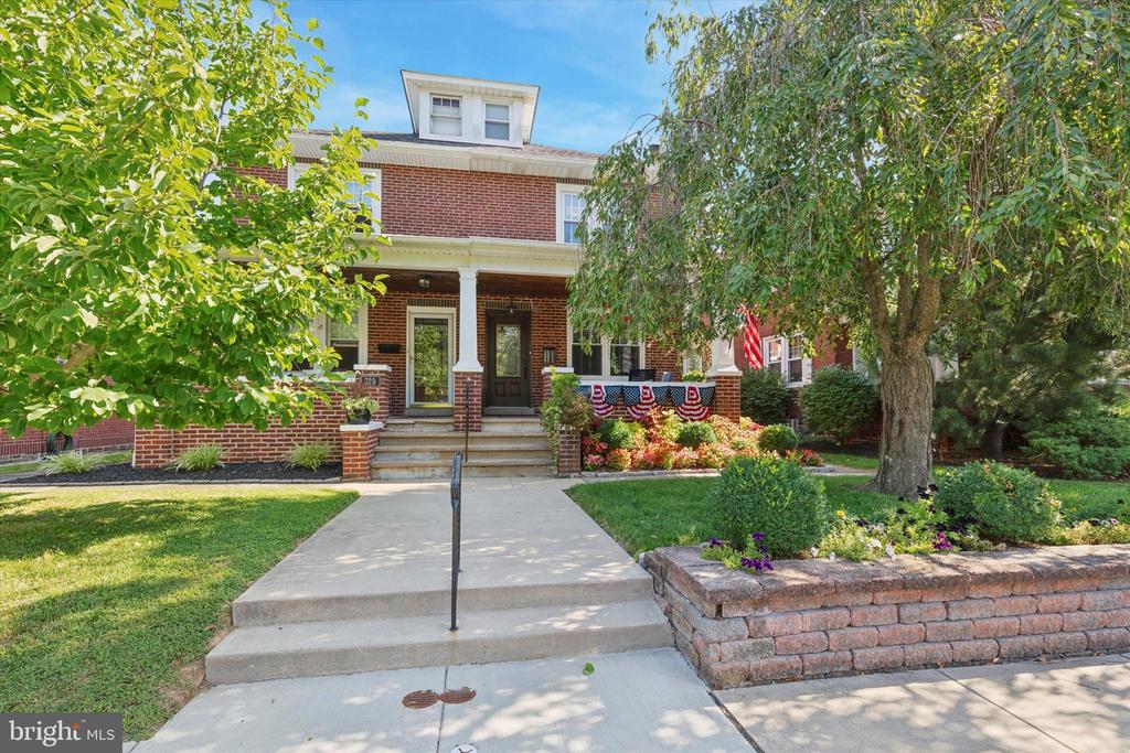 727 COLUMBIA AVENUE