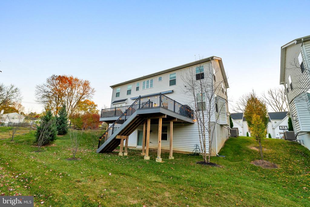 503 WHITNEY PLACE