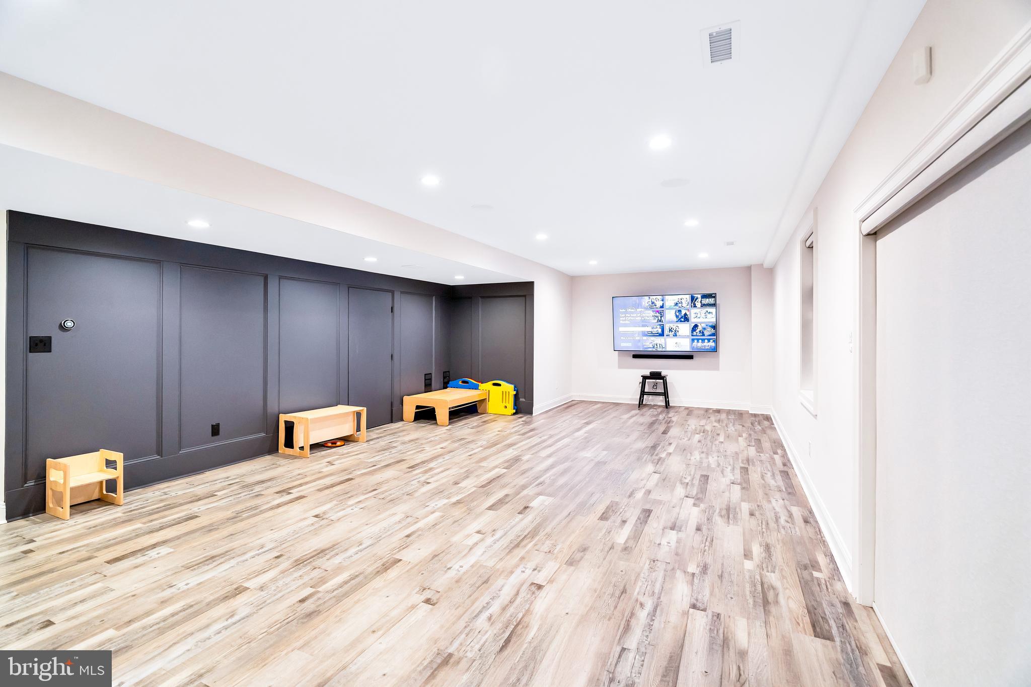 503 WHITNEY PLACE