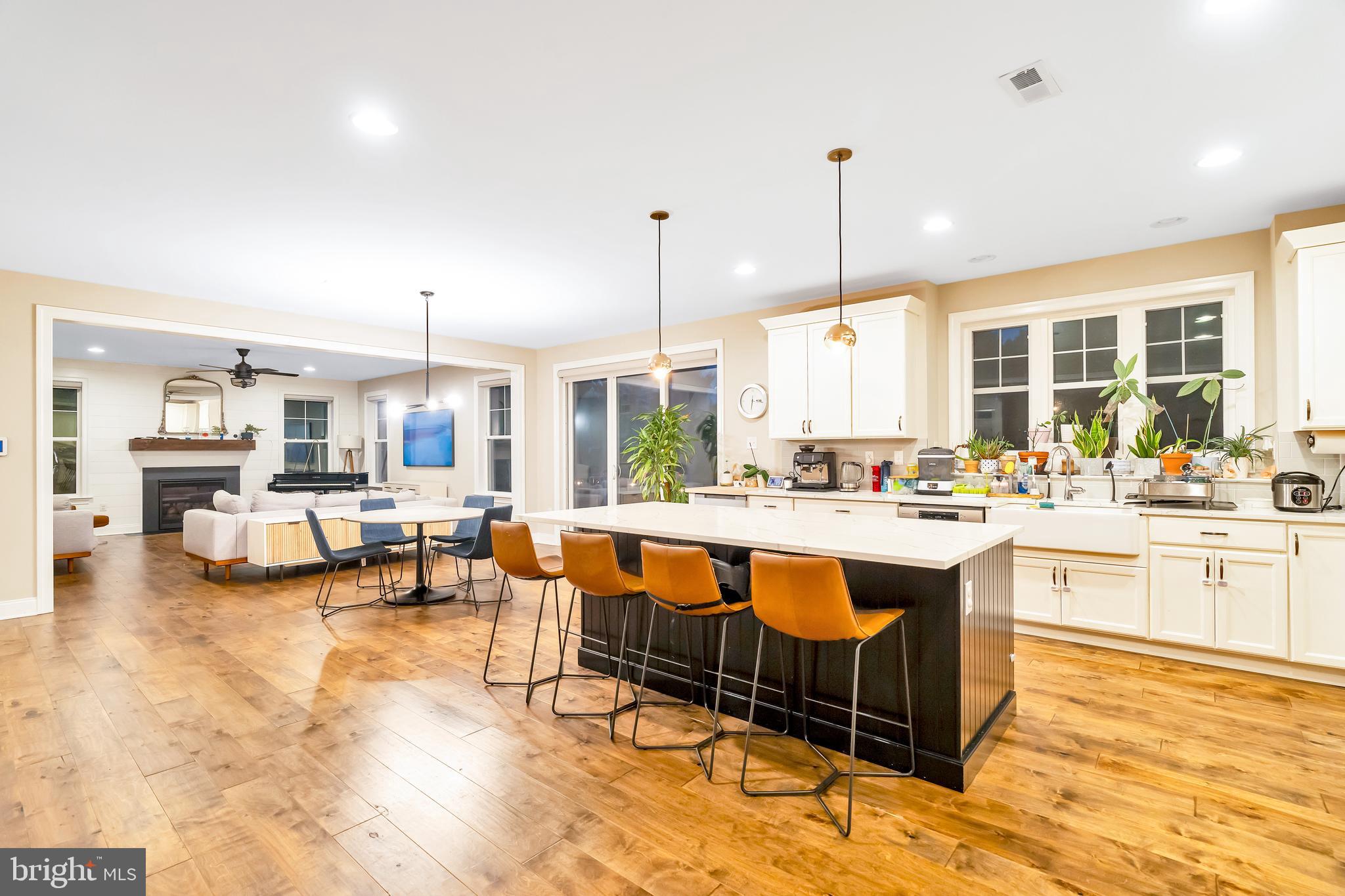 503 WHITNEY PLACE