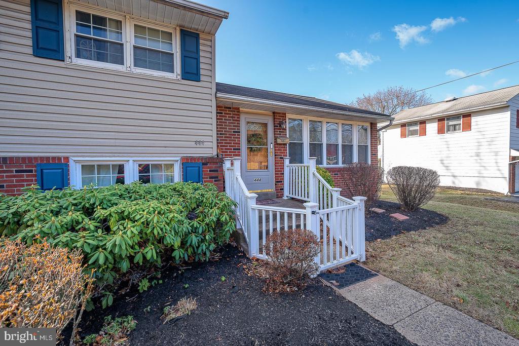 444 N MAIN STREET