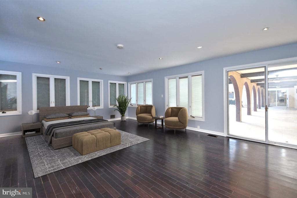 848 TENNIS AVENUE