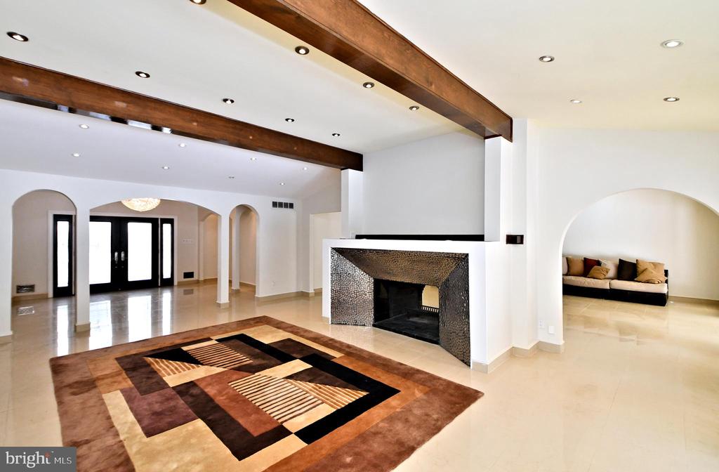 848 TENNIS AVENUE