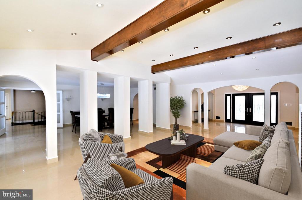 848 TENNIS AVENUE