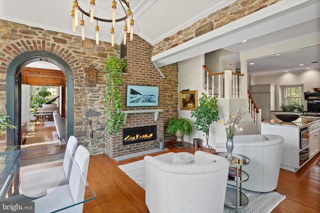 805 EVANS ROAD