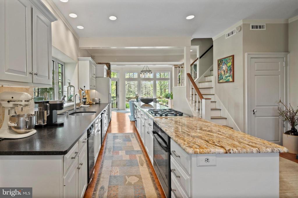 805 EVANS ROAD