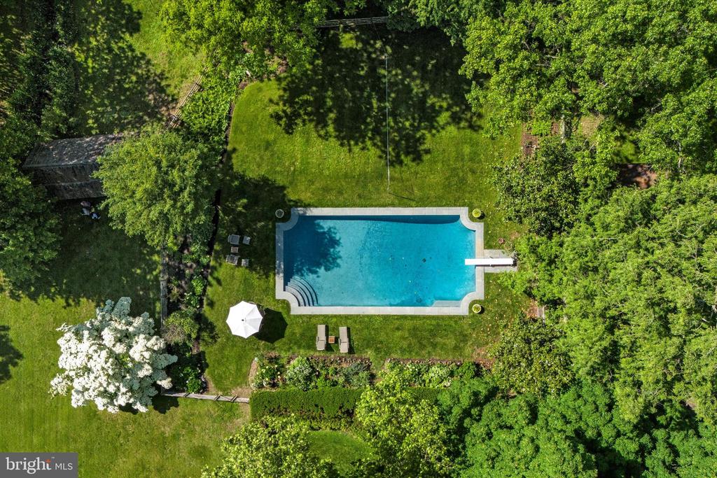 805 EVANS ROAD