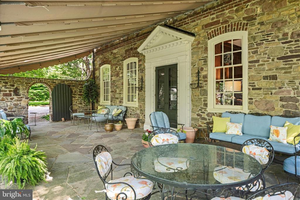 805 EVANS ROAD