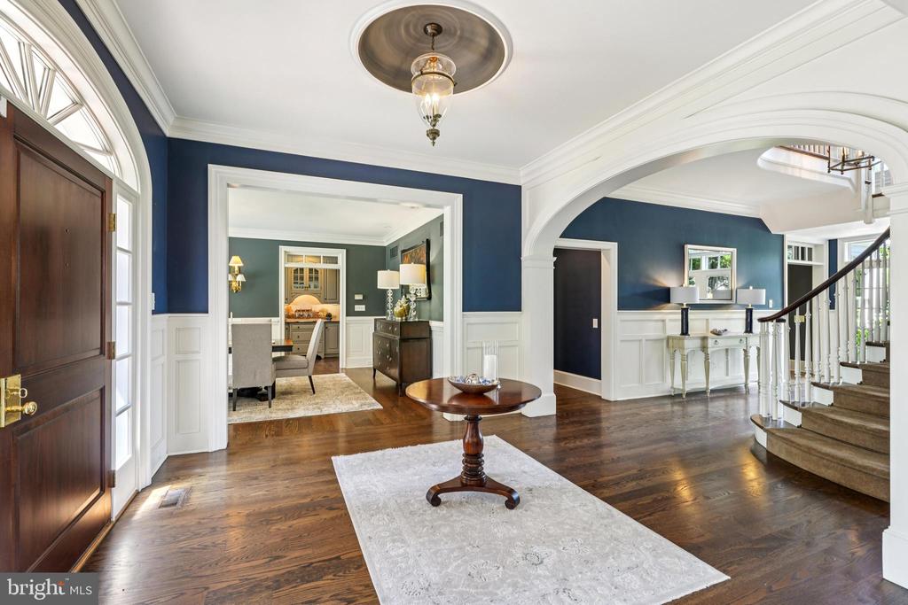 1330 FENIMORE LANE