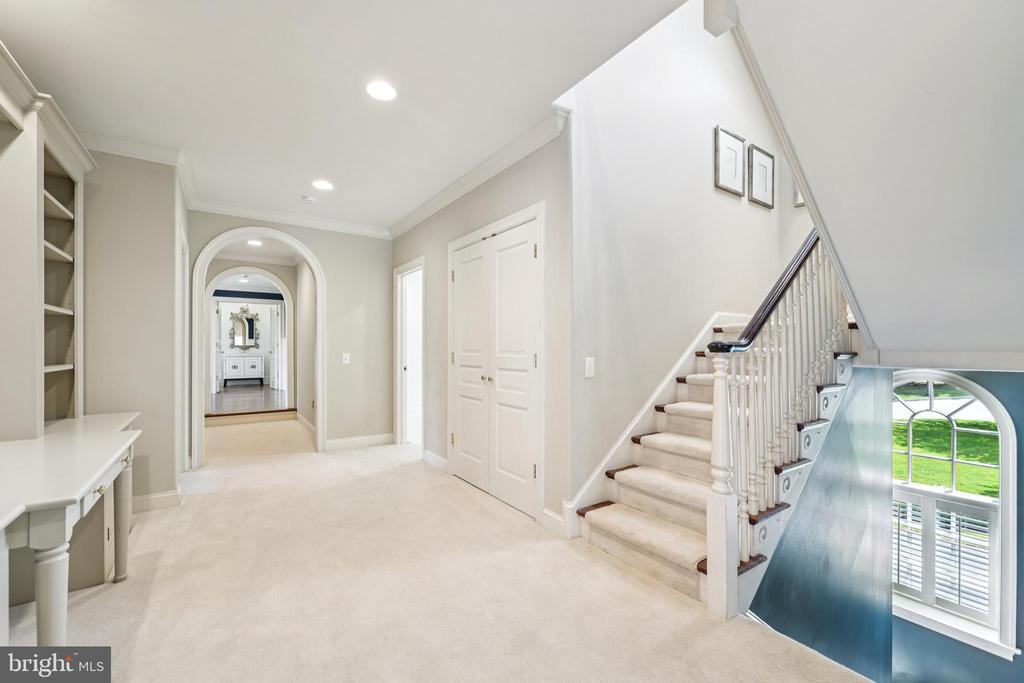 1330 FENIMORE LANE