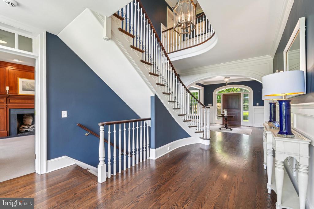 1330 FENIMORE LANE