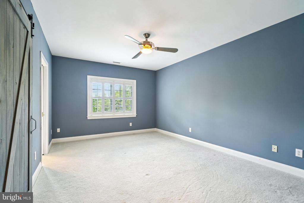 1330 FENIMORE LANE