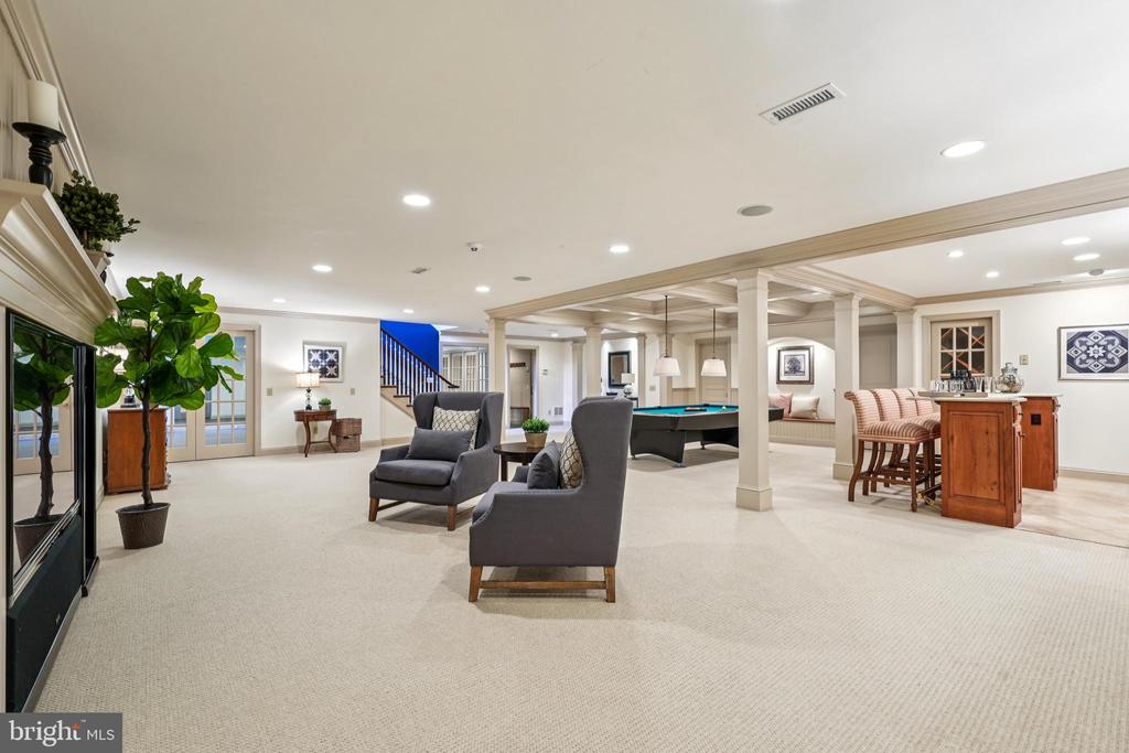 1330 FENIMORE LANE