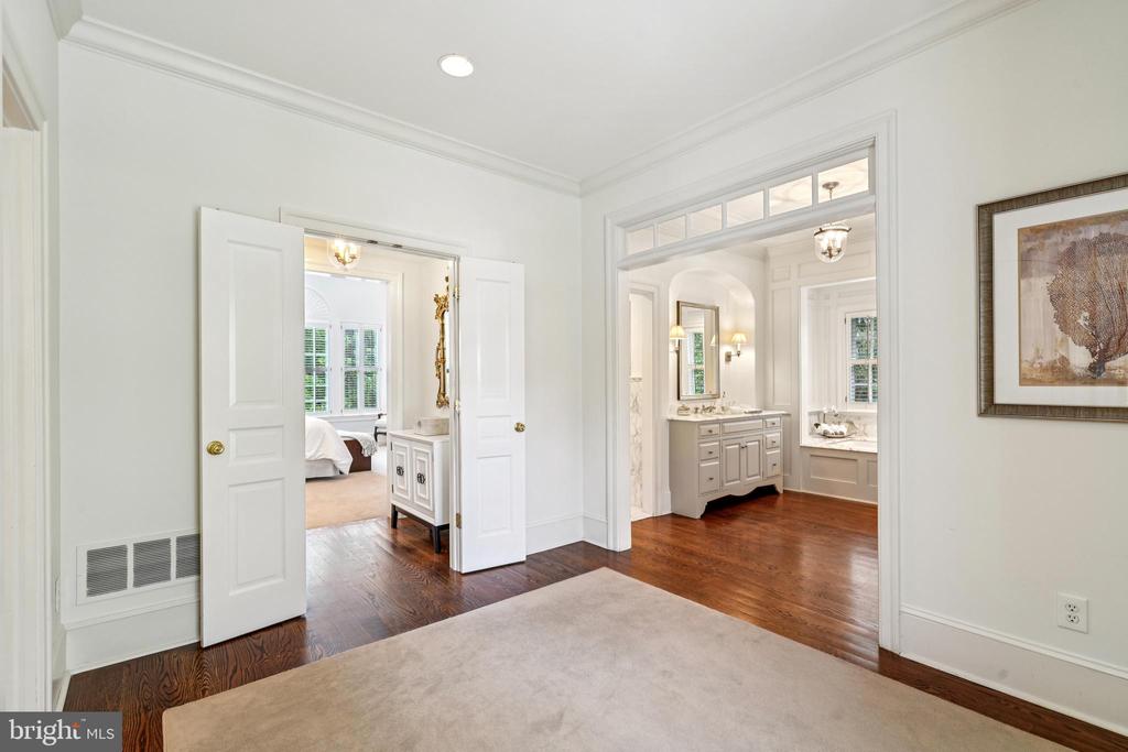 1330 FENIMORE LANE