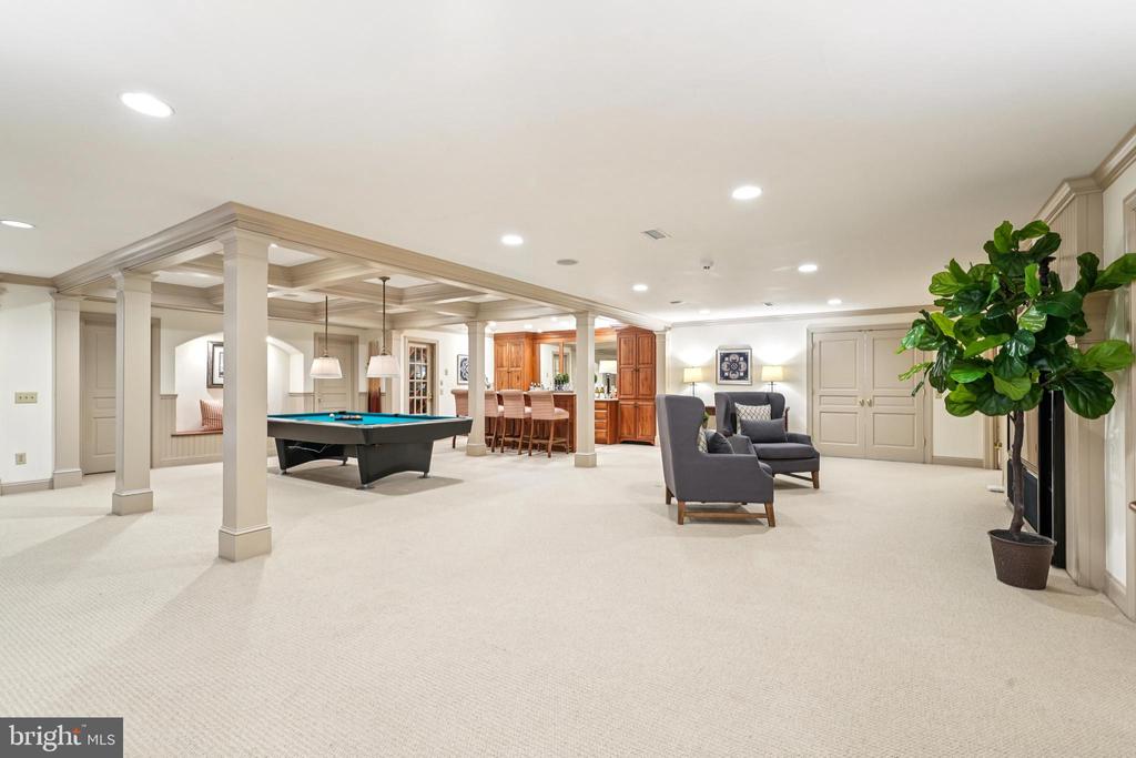 1330 FENIMORE LANE