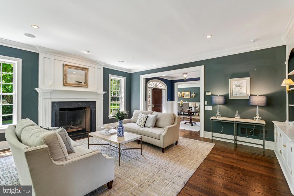 1330 FENIMORE LANE