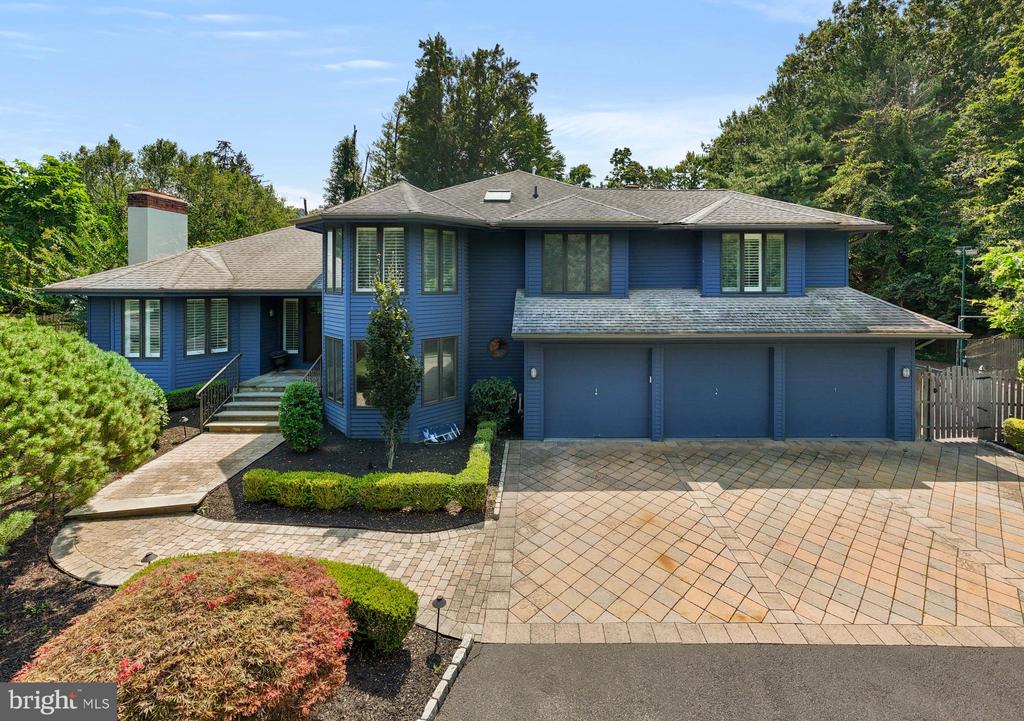 842 THOMAS ROAD
