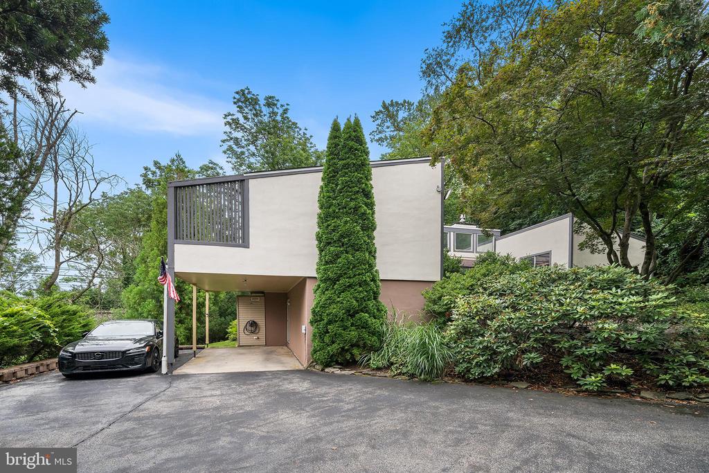 190 PINE TREE ROAD