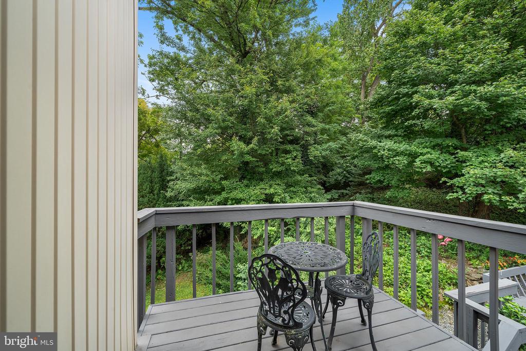 190 PINE TREE ROAD