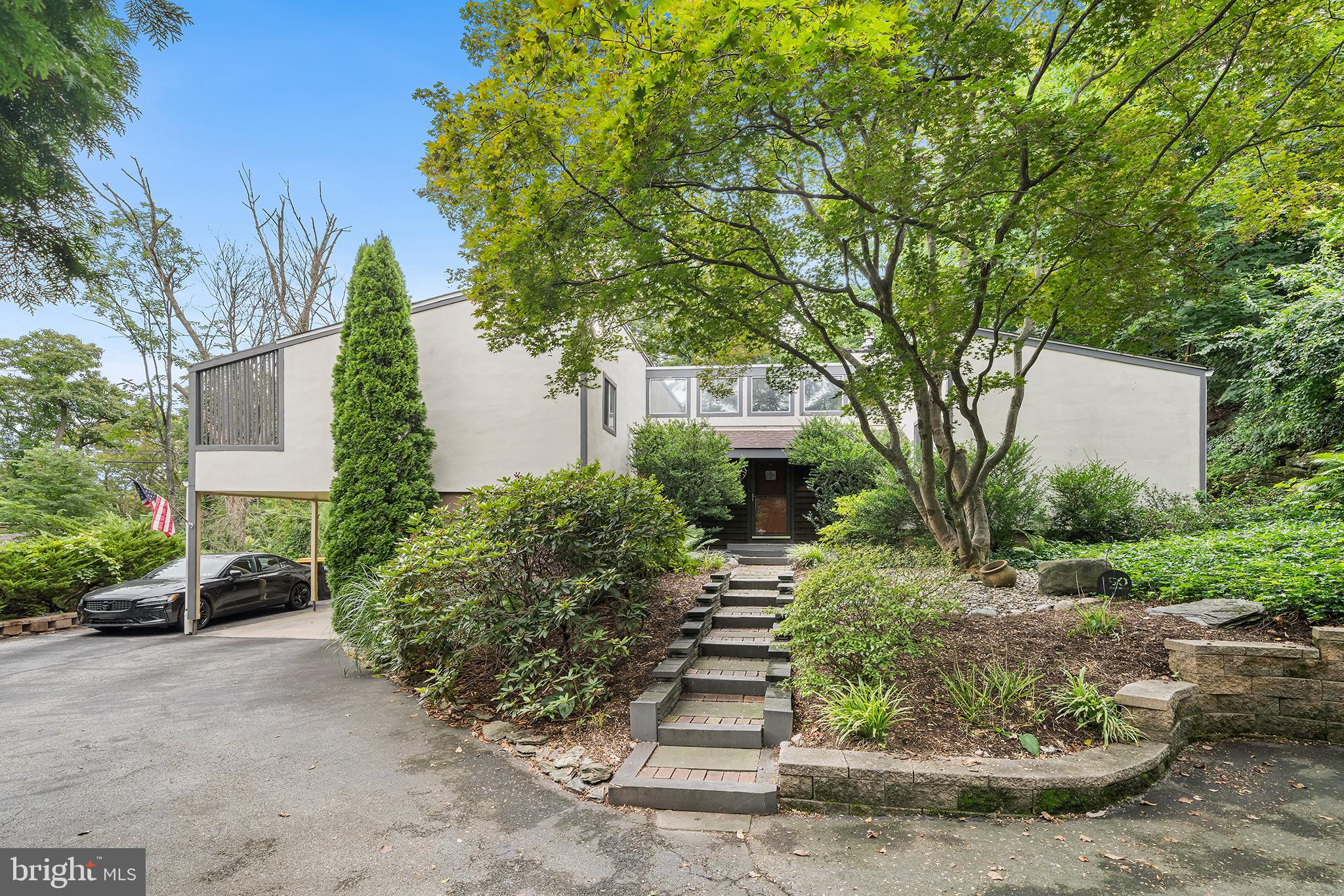 190 PINE TREE ROAD