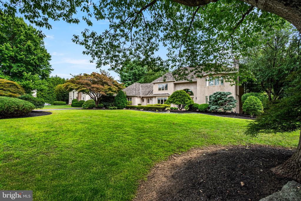 977 DERRING LANE