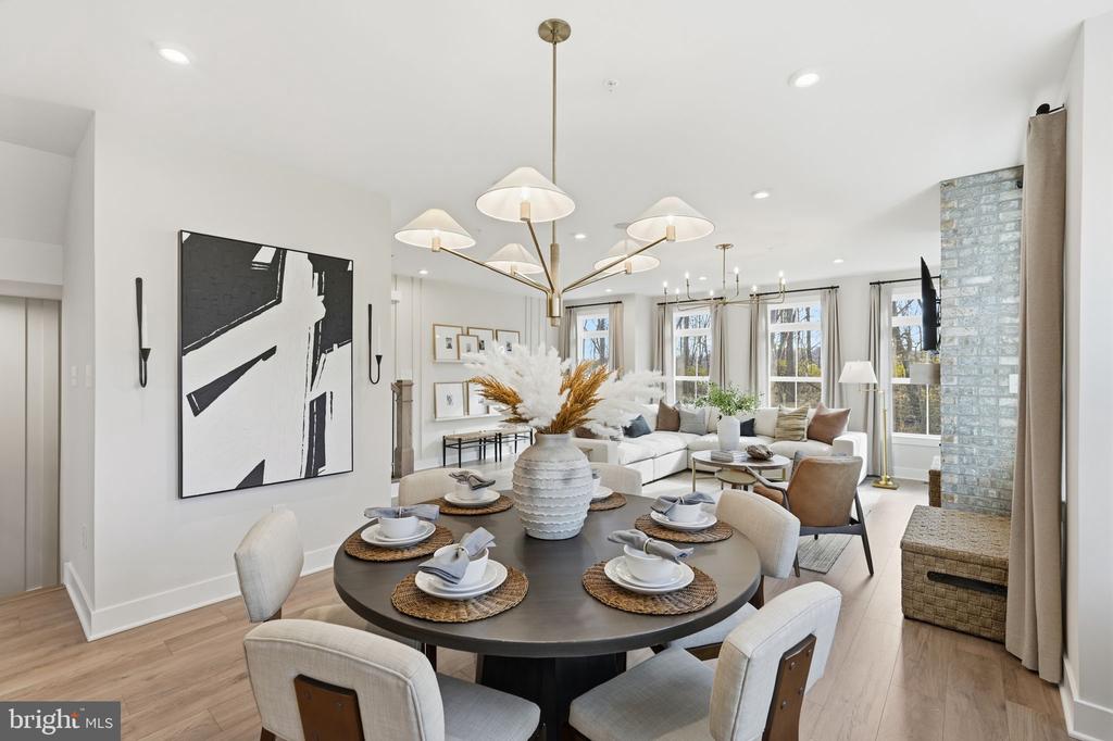 404 PENNYBROOK COURT 15 REDFORD INTERIOR