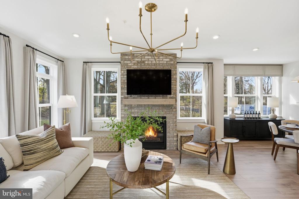 404 PENNYBROOK COURT 15 REDFORD INTERIOR