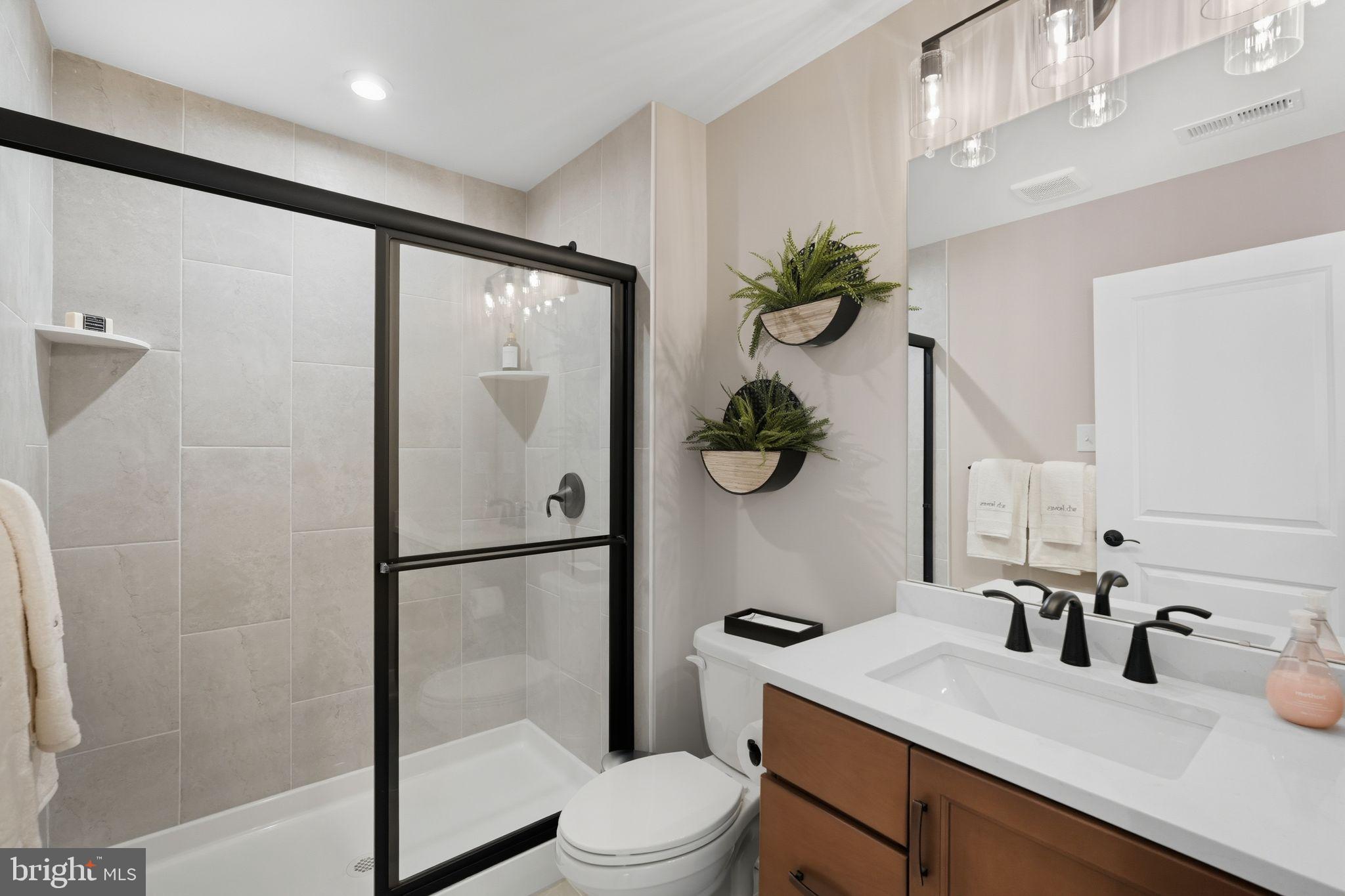 404 PENNYBROOK COURT 15 REDFORD INTERIOR