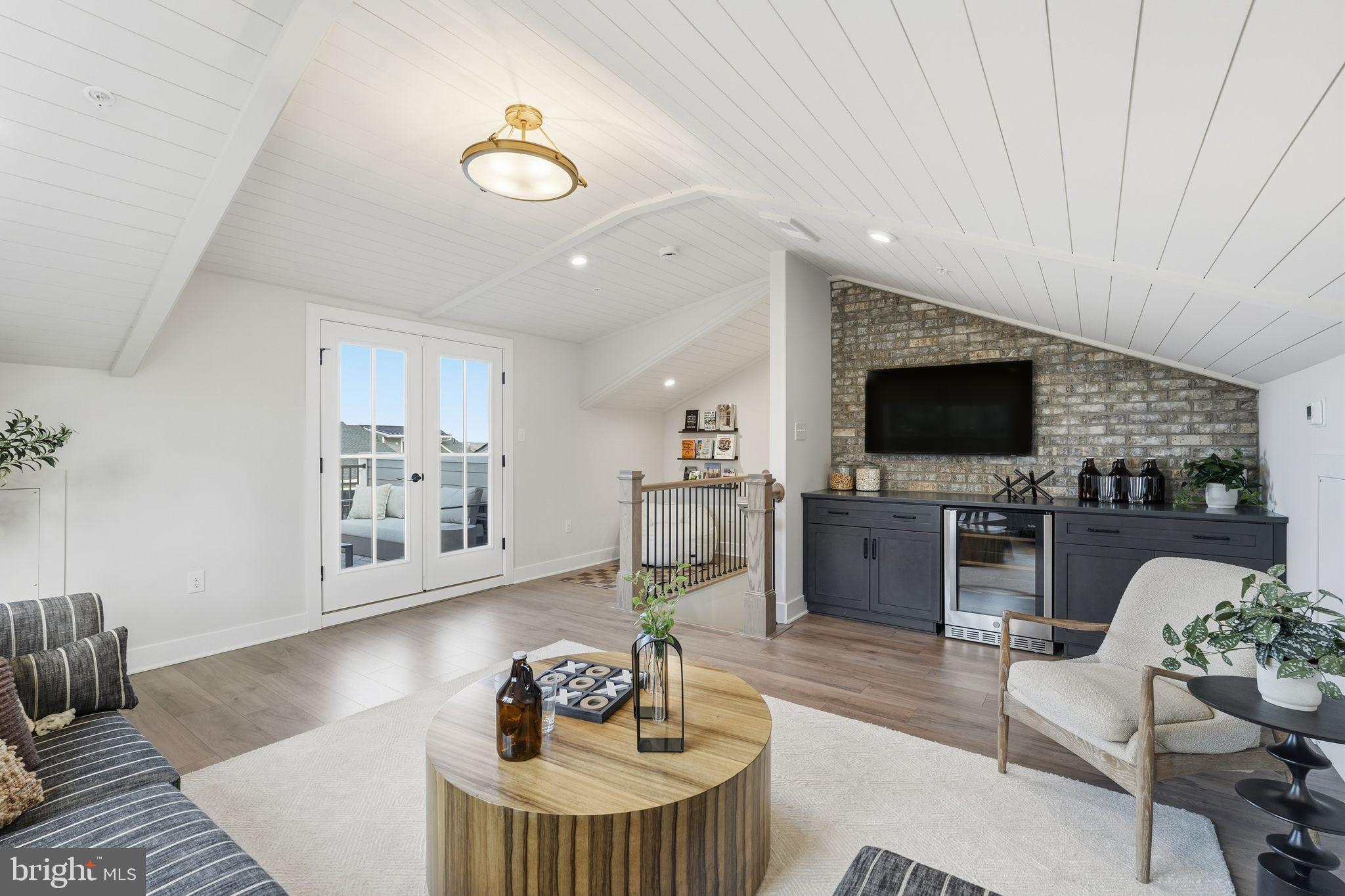 404 PENNYBROOK COURT 15 REDFORD INTERIOR