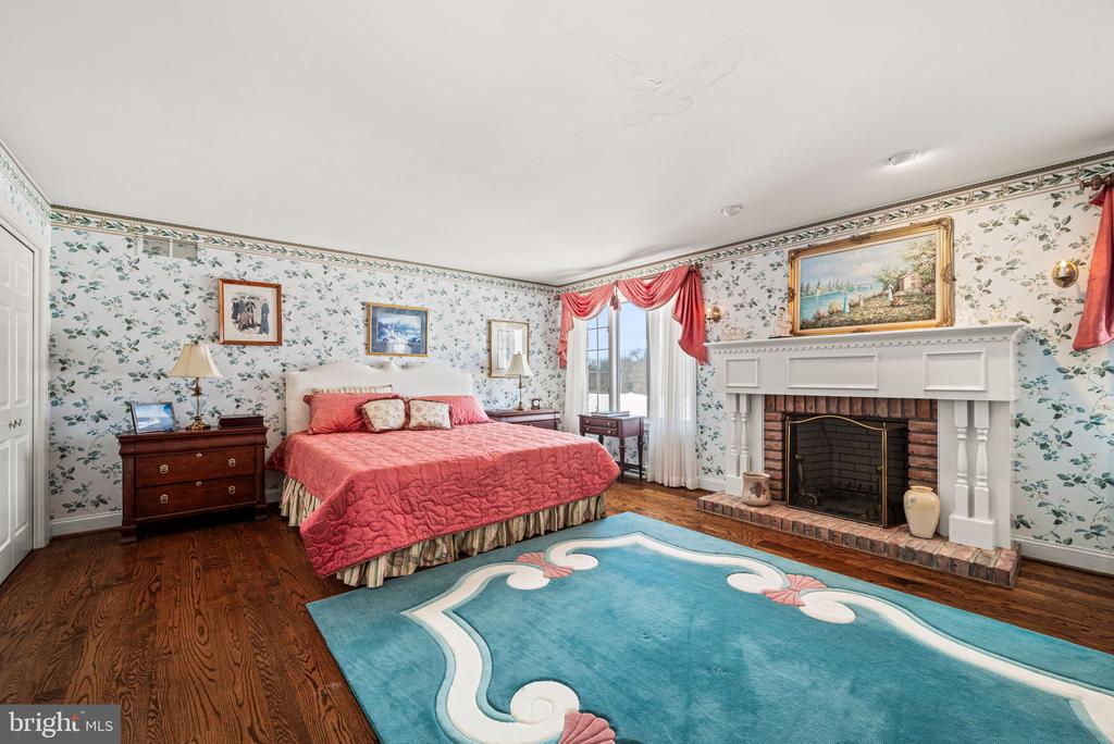 220 SASSAMANSVILLE ROAD