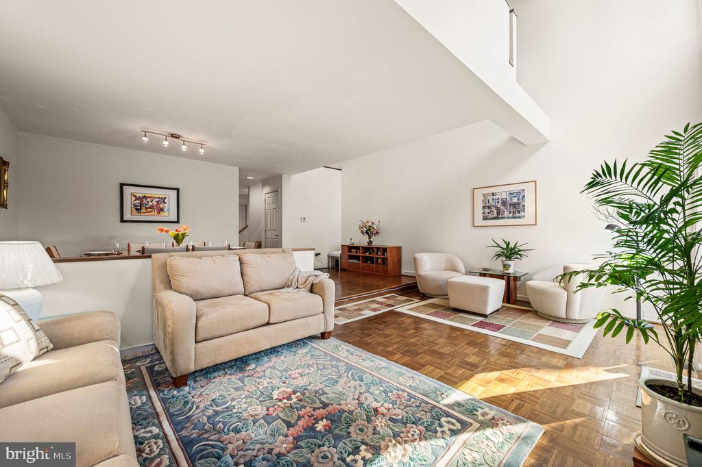 10 LLANFAIR ROAD 9