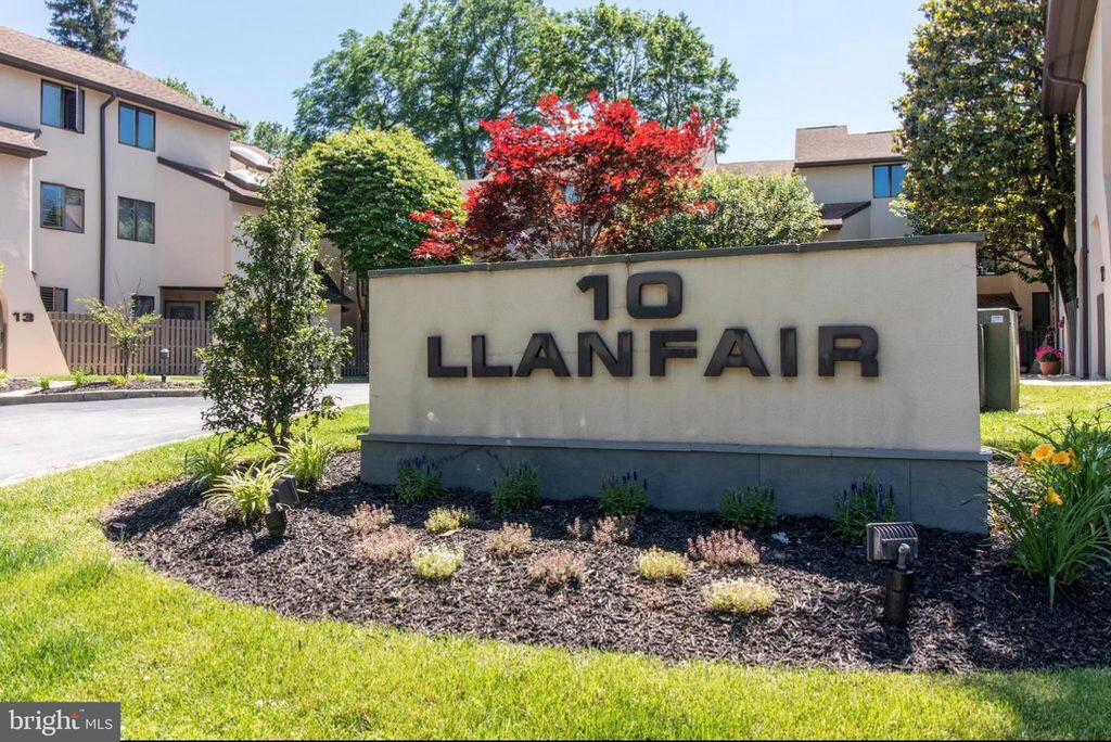 10 LLANFAIR ROAD 9