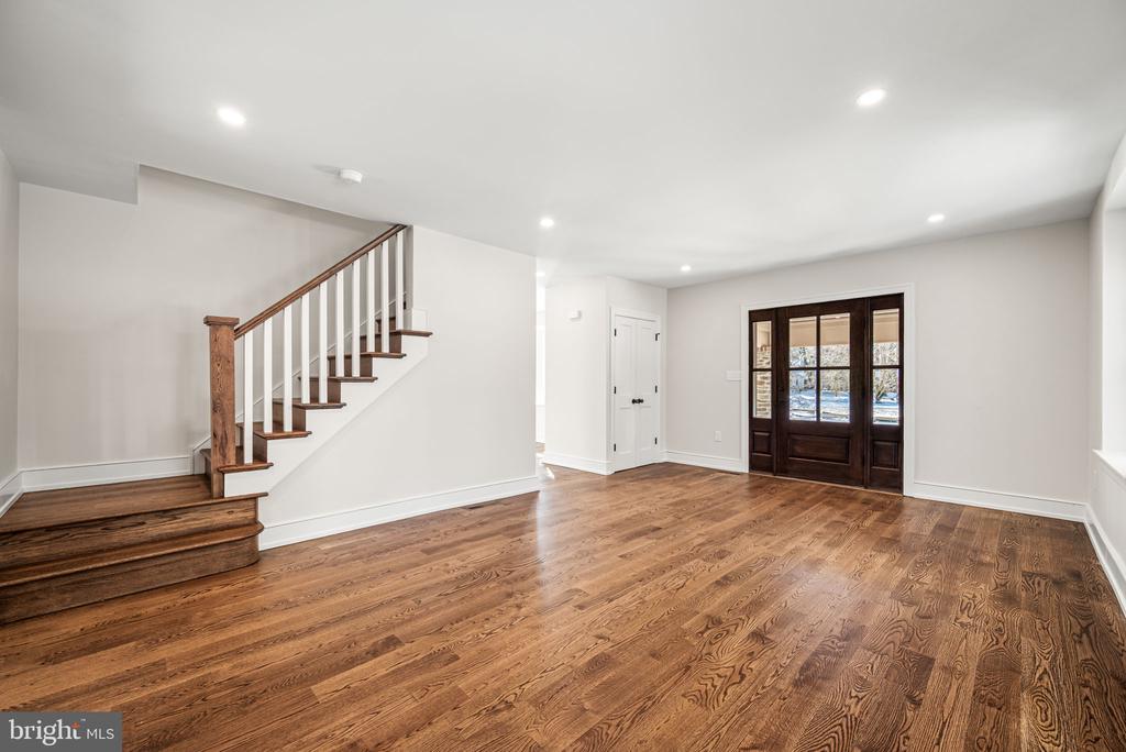 16 NARBROOK PARK