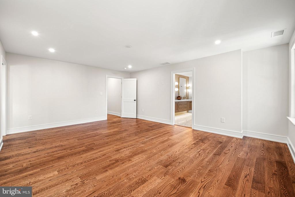 16 NARBROOK PARK