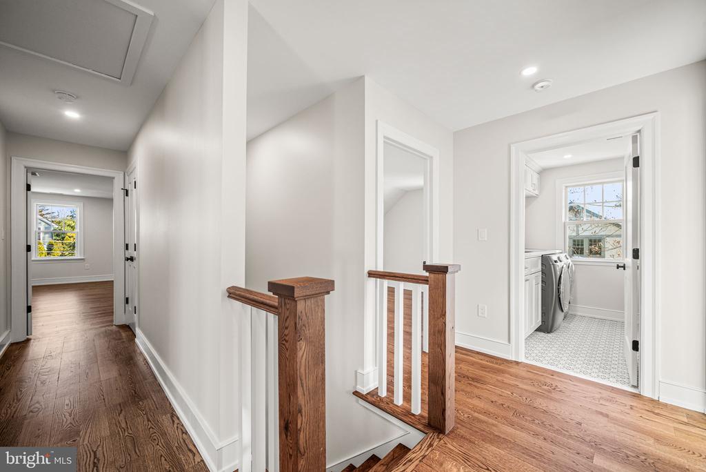 16 NARBROOK PARK
