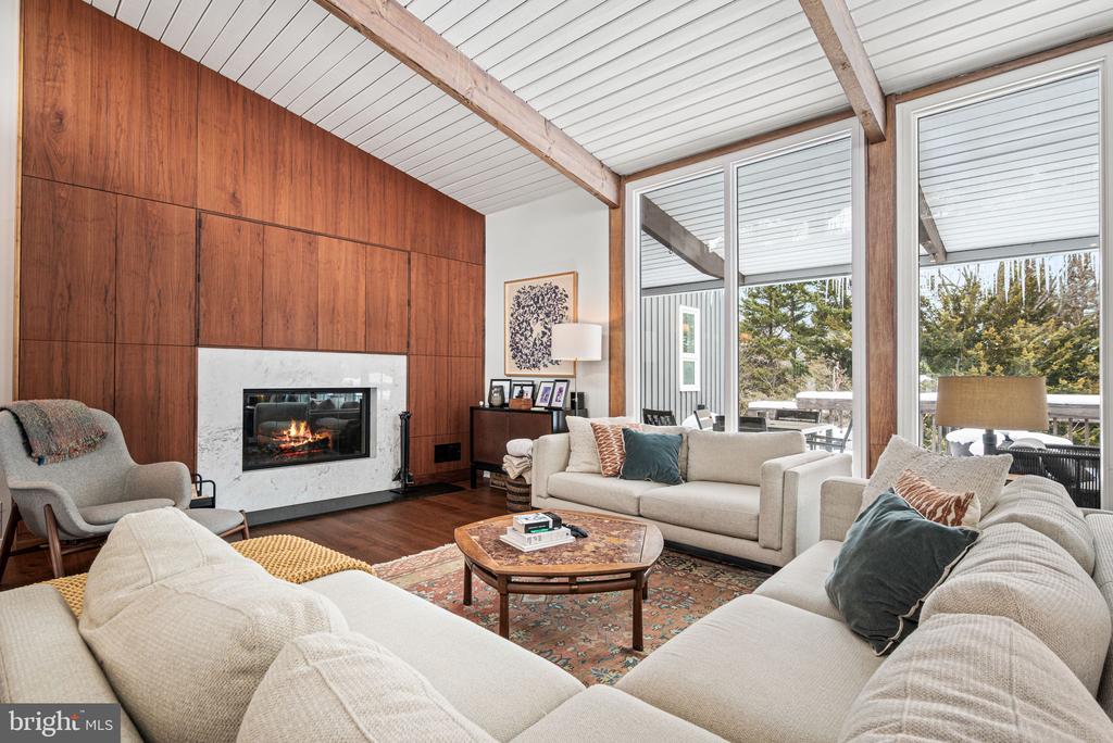1424 FLAT ROCK ROAD