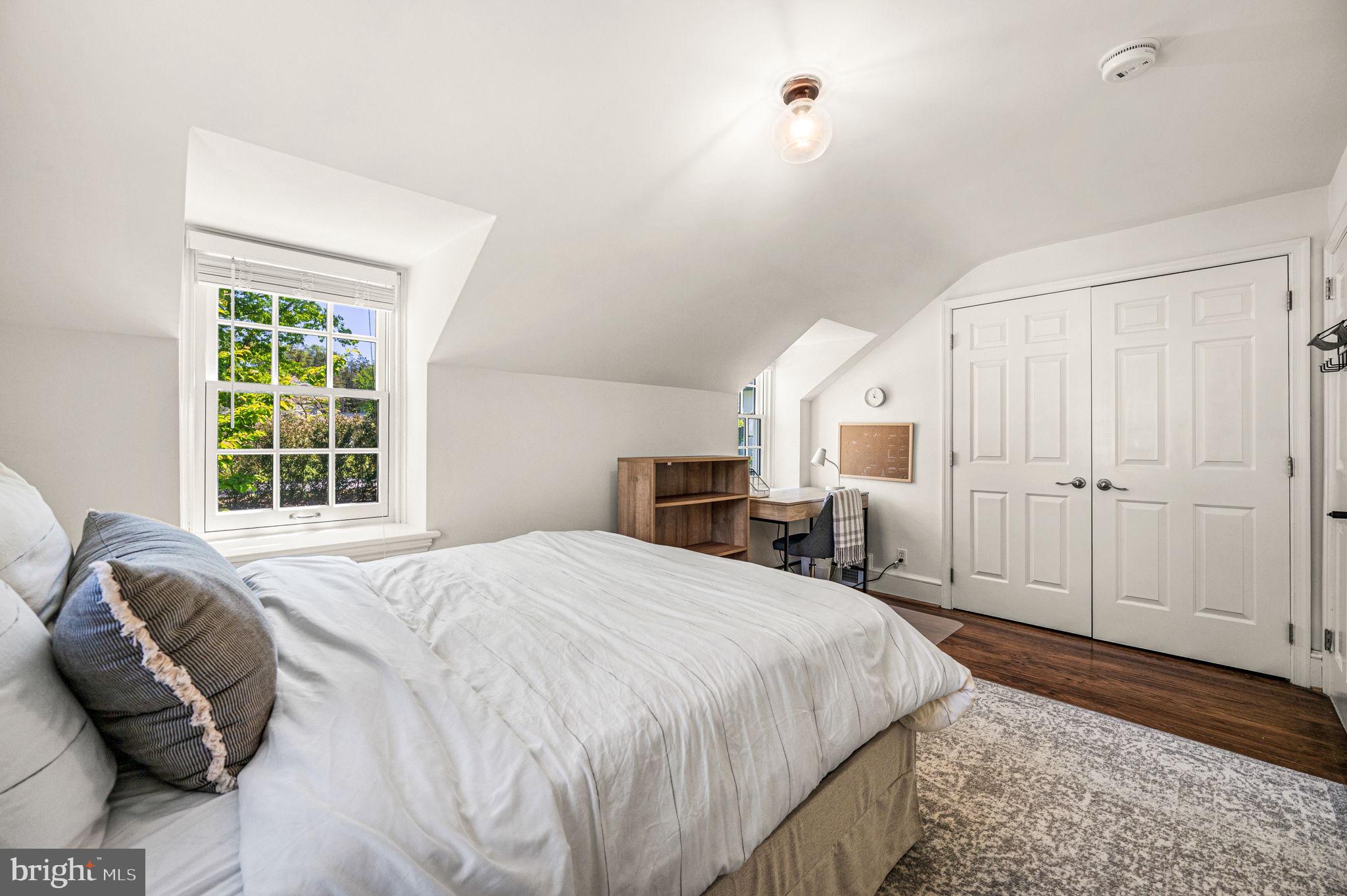 1208 WAVERLY ROAD