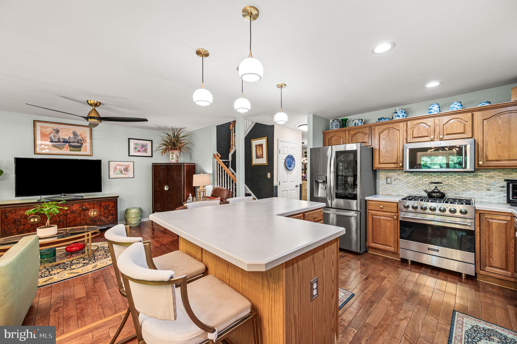 256 LARKSPUR LANE