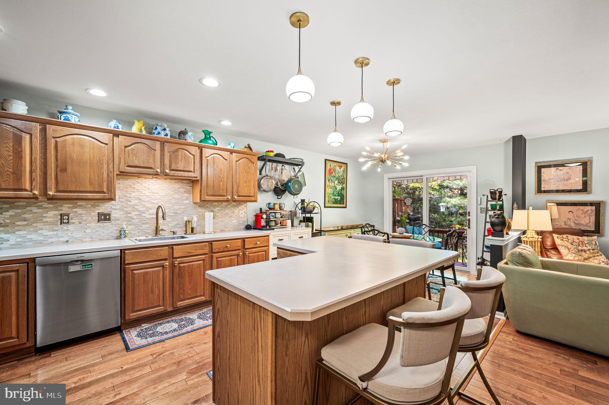 256 LARKSPUR LANE