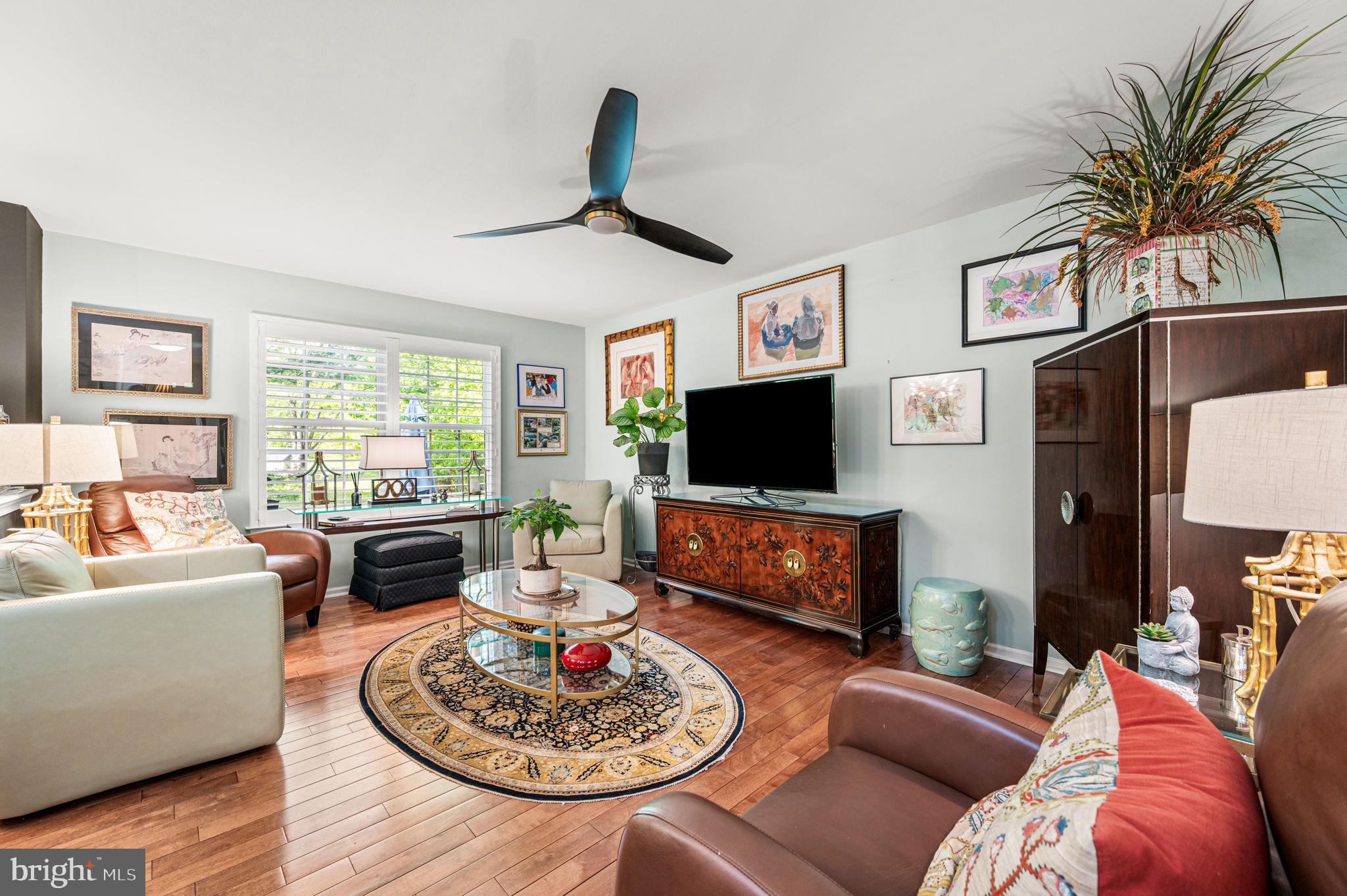 256 LARKSPUR LANE