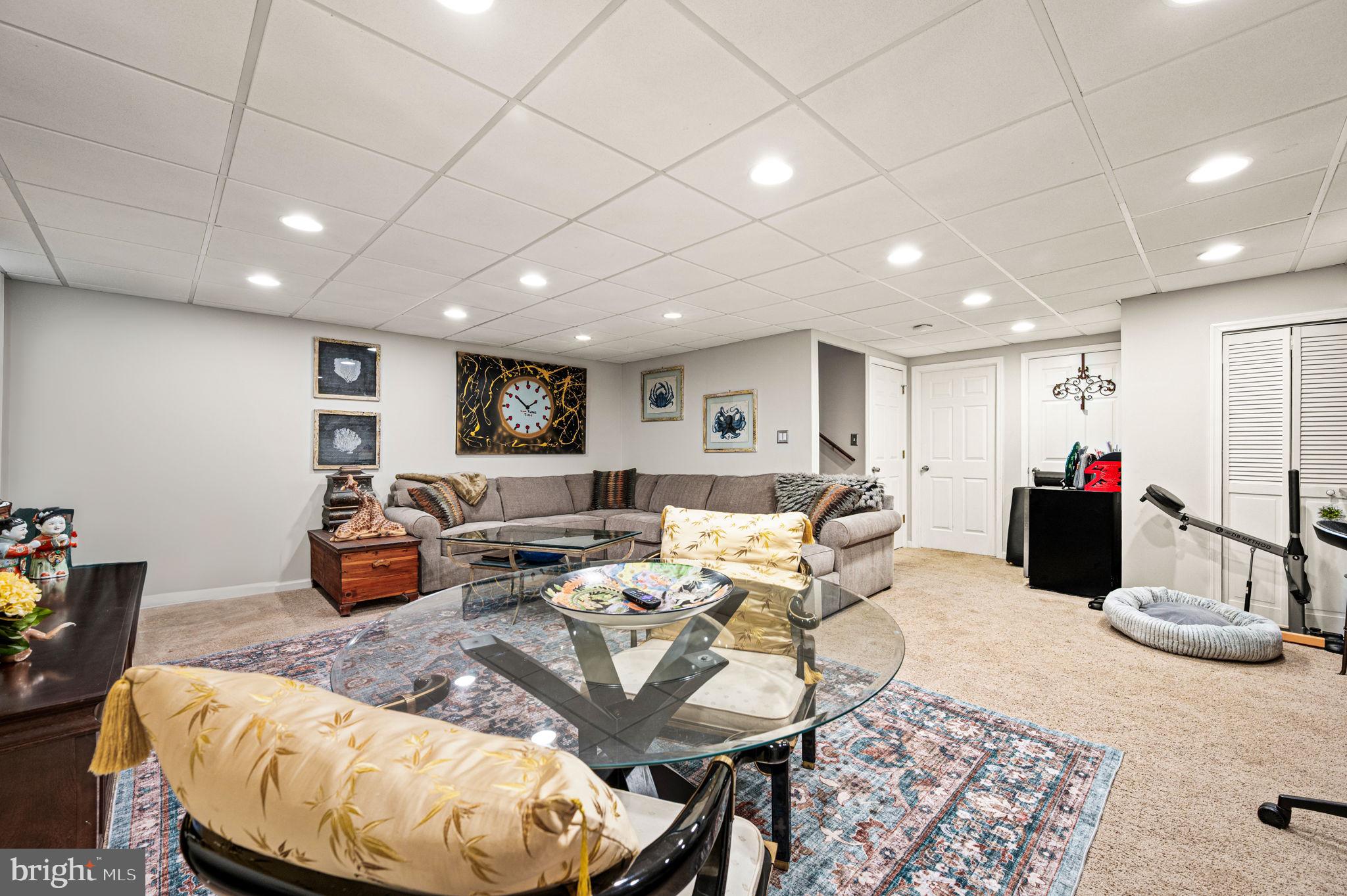 256 LARKSPUR LANE