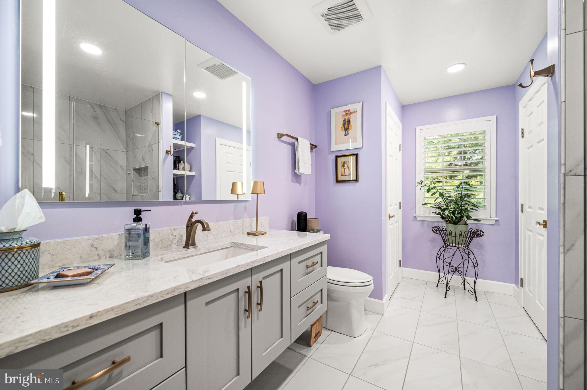 256 LARKSPUR LANE