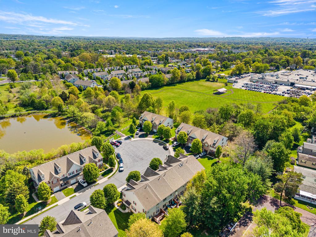 256 LARKSPUR LANE