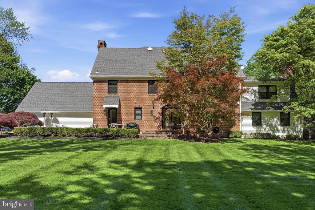 1234 FOREST HILL DRIVE