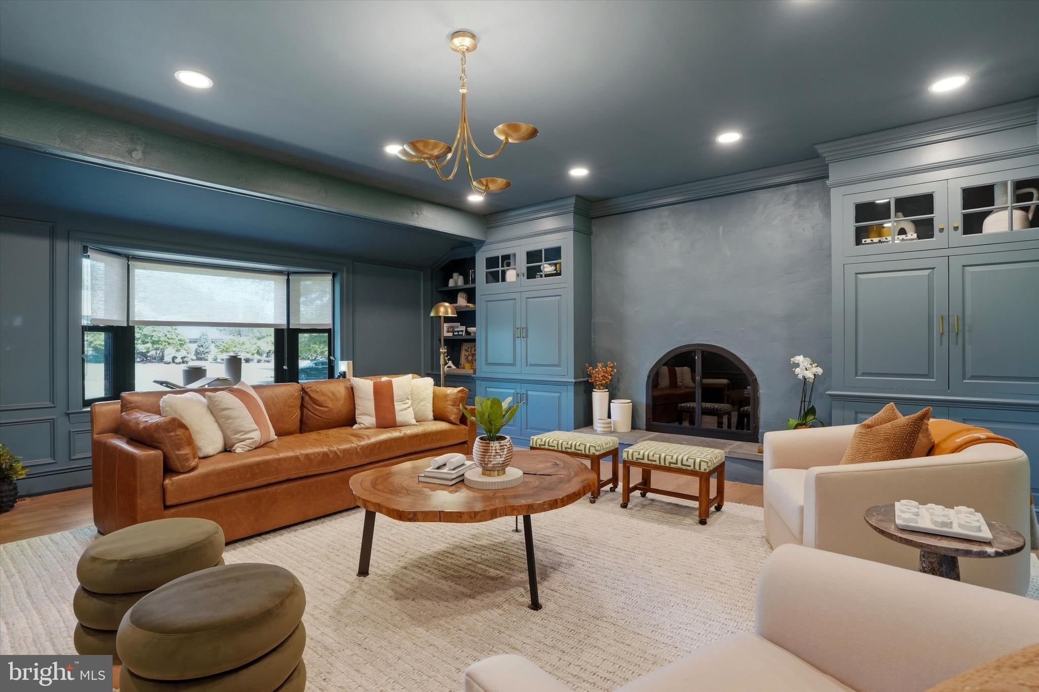 1234 FOREST HILL DRIVE