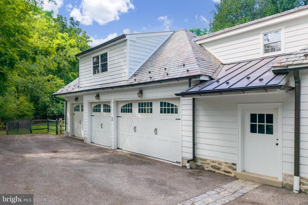107 E MILL ROAD