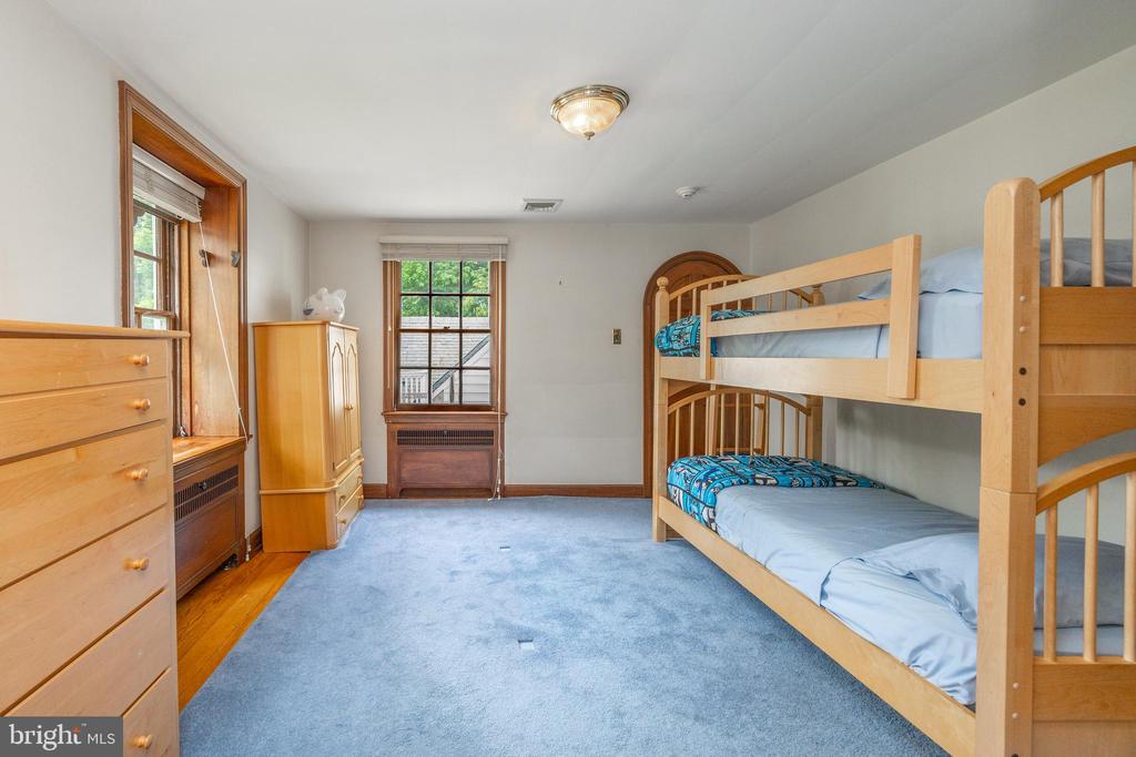 107 E MILL ROAD