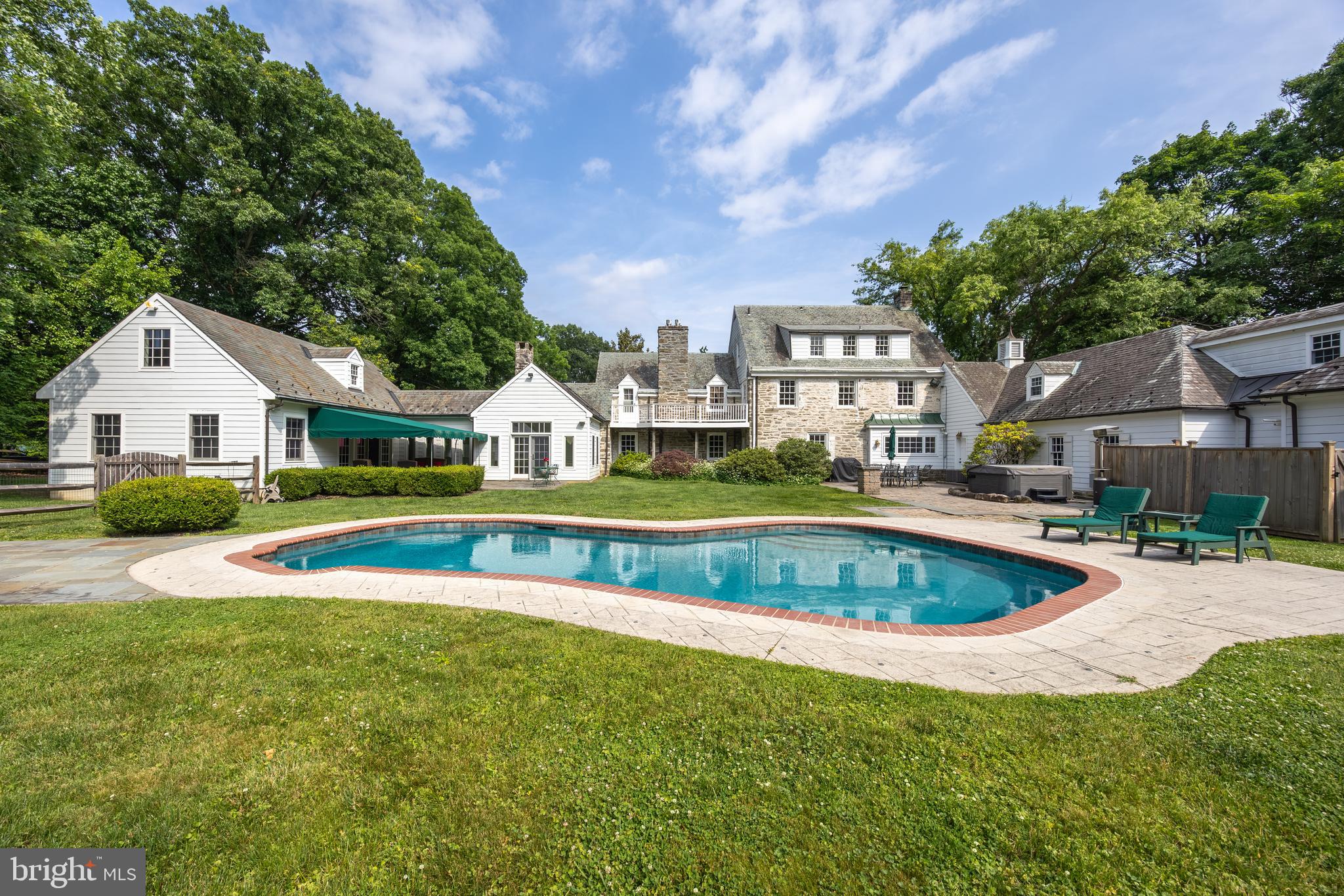 107 E MILL ROAD