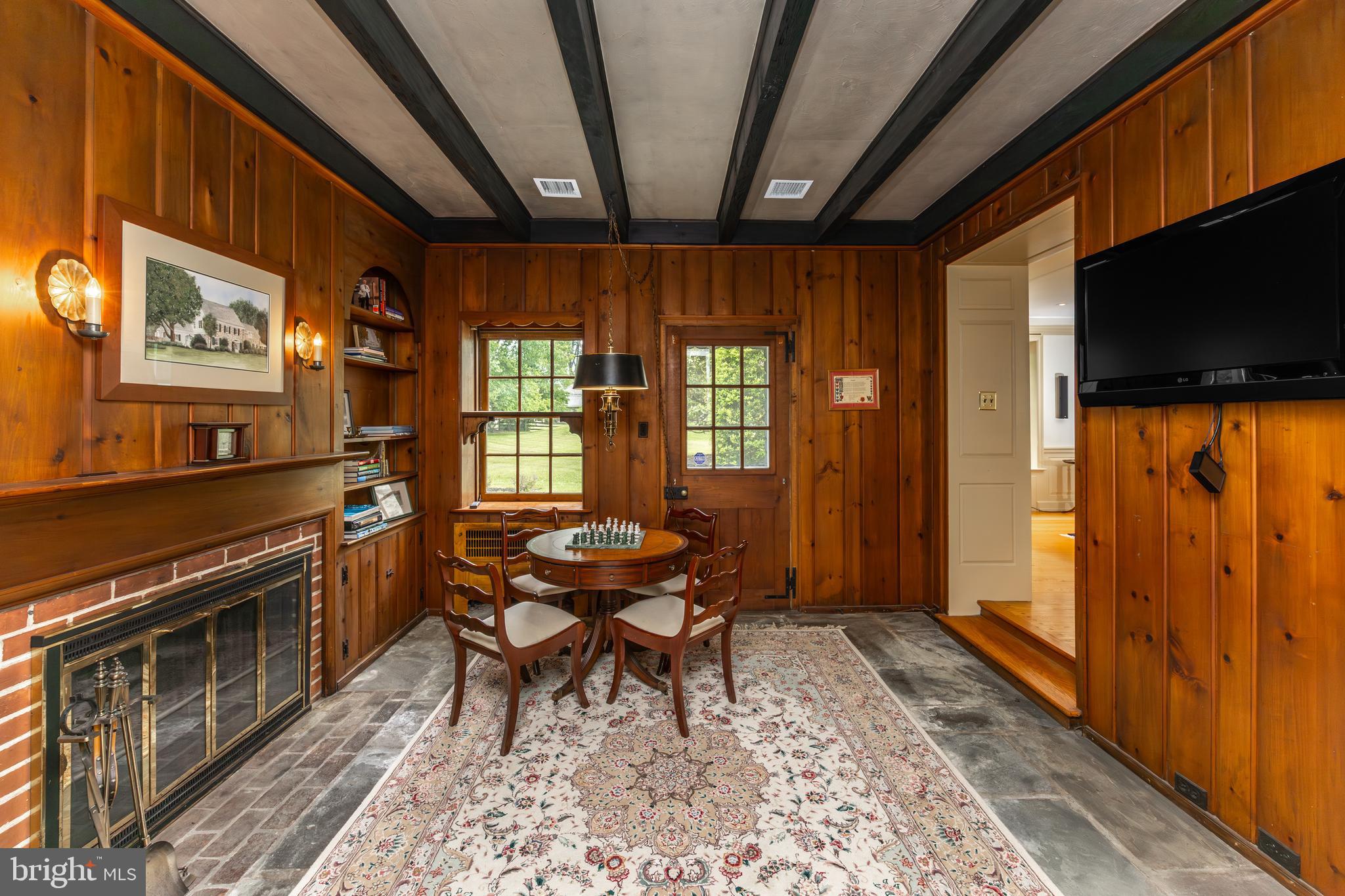 107 E MILL ROAD
