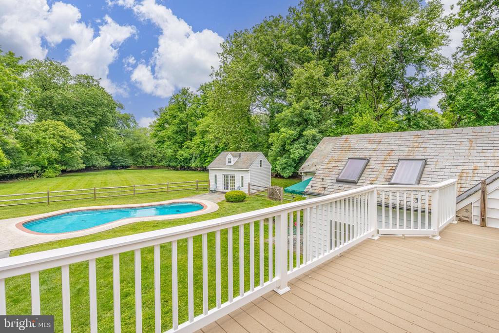 107 E MILL ROAD